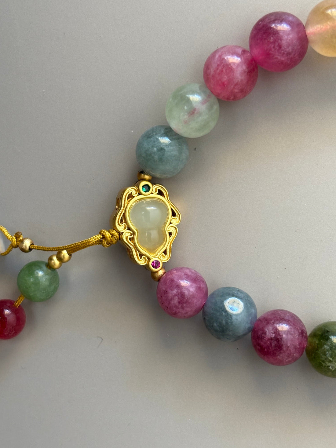 Hulu (葫芦) – Das Schutzsymbol aus der chinesischen Kultur jetzt als bedeutungsvoller Schmucktrend