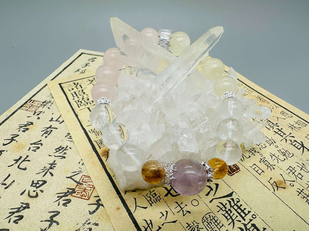 Armband „Harmonie & Fülle“ – Amethyst, weißer Quarz, Rosenquarz, gelber Quarz und Citrin