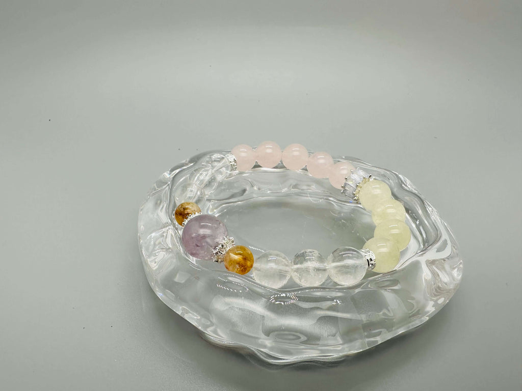 Armband „Harmonie & Fülle“ – Amethyst, weißer Quarz, Rosenquarz, gelber Quarz und Citrin