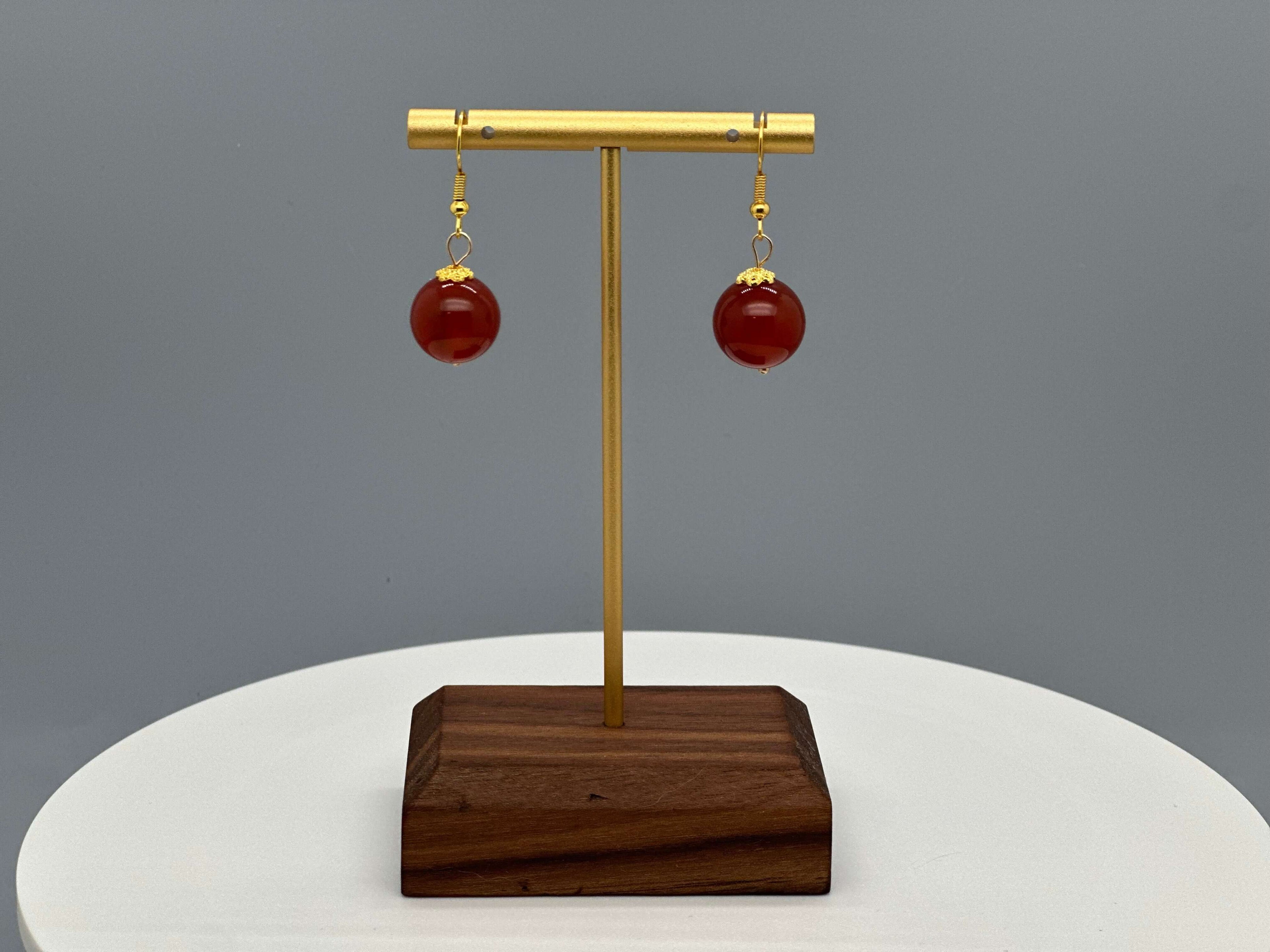 Klassische Ohrringe aus Rotem Achat