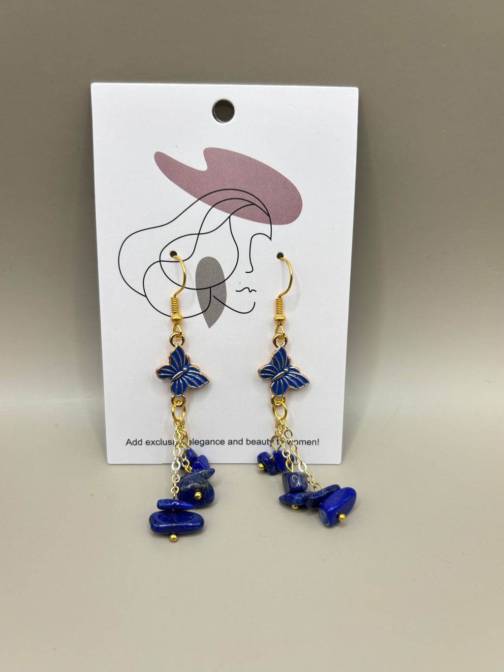 Lapis Lazuli Schmetterling Ohrringe – Goldfarbene Kristall-Ohrringe mit Heilstein-Elementen