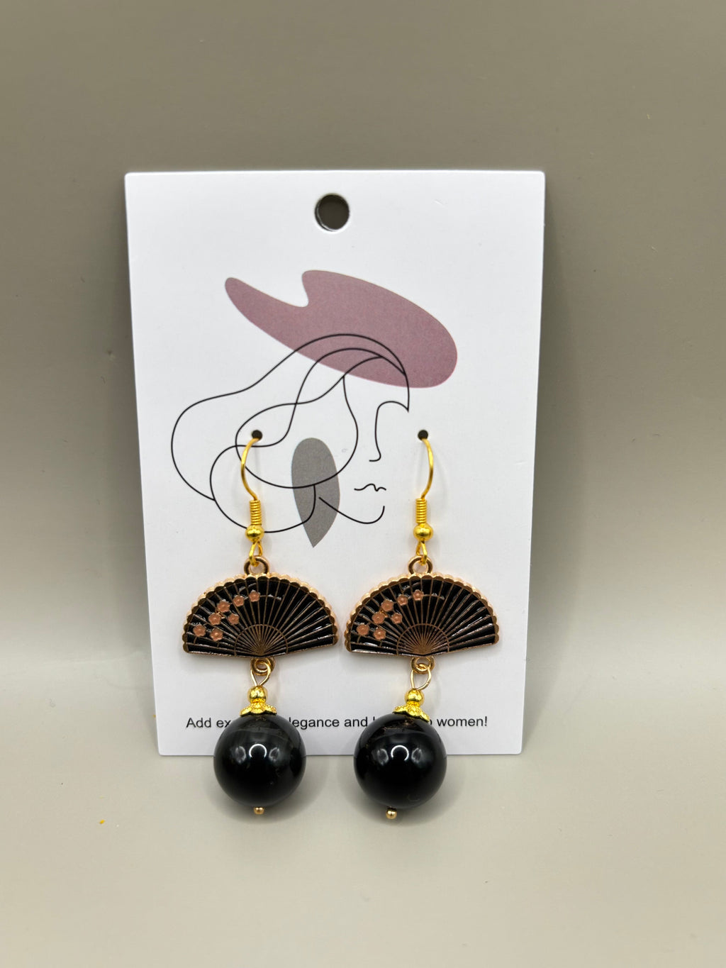 Elegante Ohrringe mit Obsidian und Fächer-Design