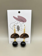 Elegante Ohrringe mit Obsidian und Fächer-Design