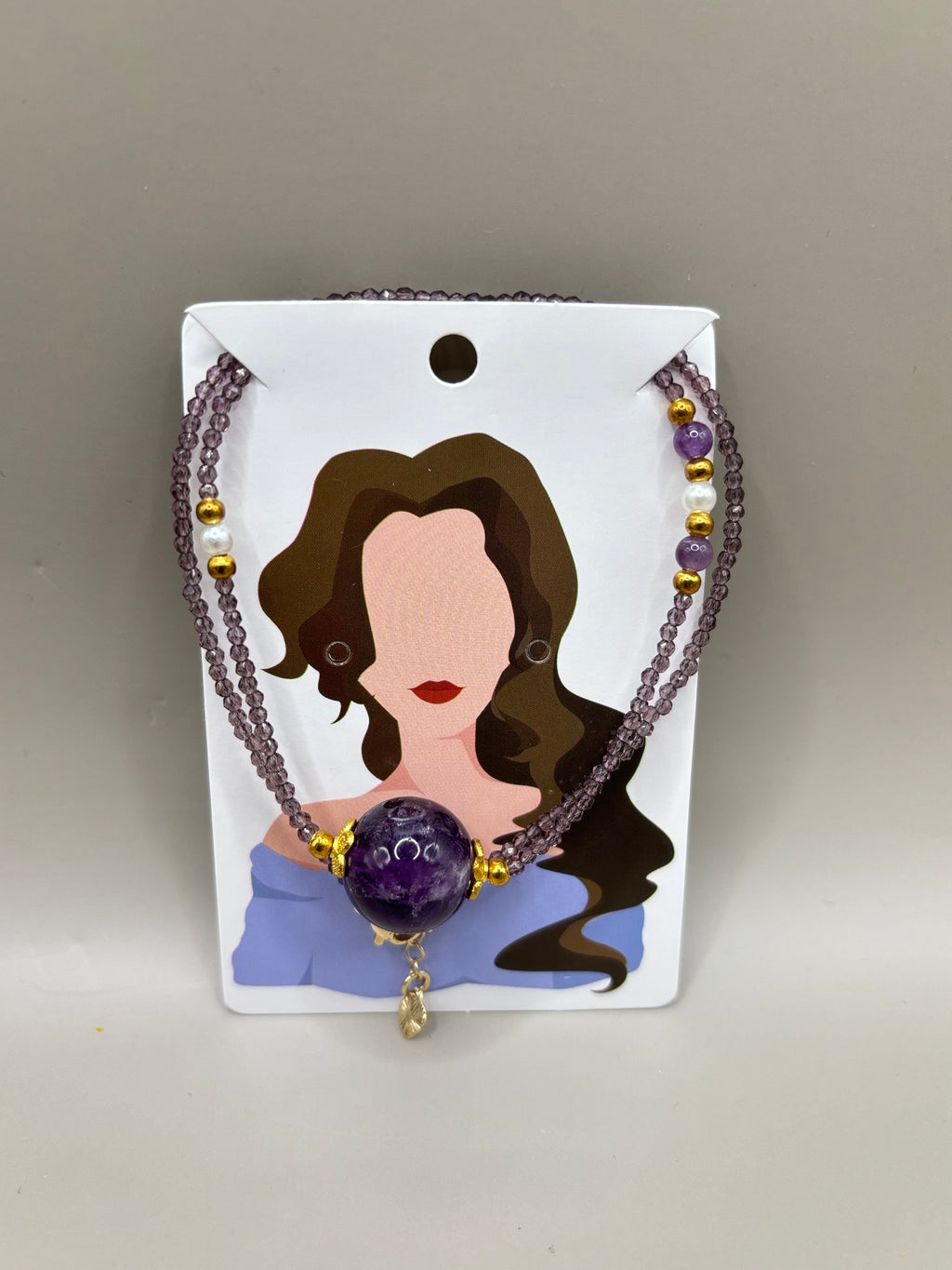 Mystische Eleganz – Amethyst Halskette mit goldenen Details