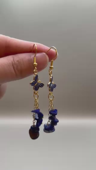 Lapis Lazuli Schmetterling Ohrringe – Goldfarbene Kristall-Ohrringe mit Heilstein-Elementen