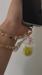 Der gelbe Gasflaschen-Handy Charm aus hochwertigem Citrin